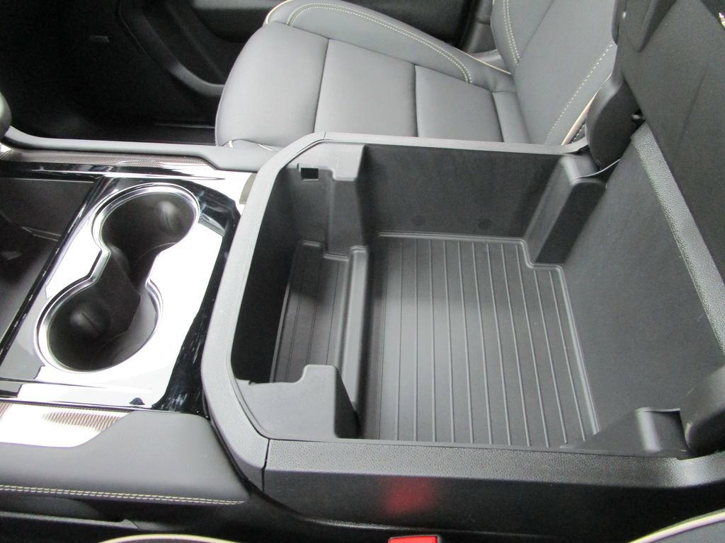 New 2026 GMC Yukon Elevation image 39