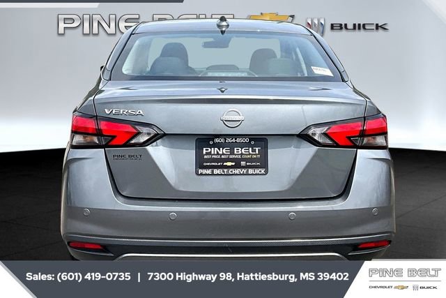 Used 2025 Nissan Versa SV image 4