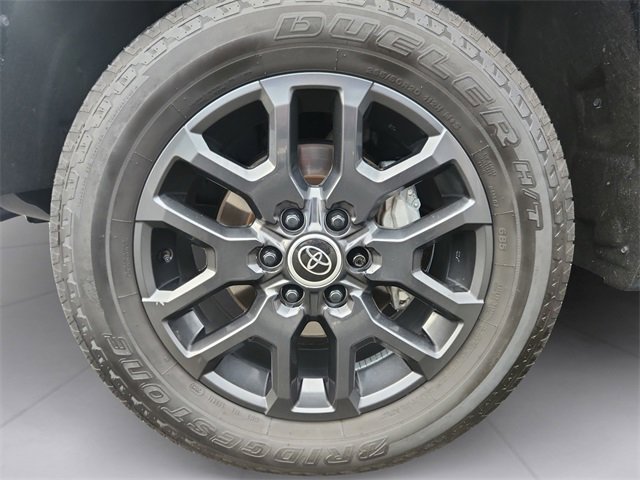 Used 2024 Toyota Tundra Platinum image 9