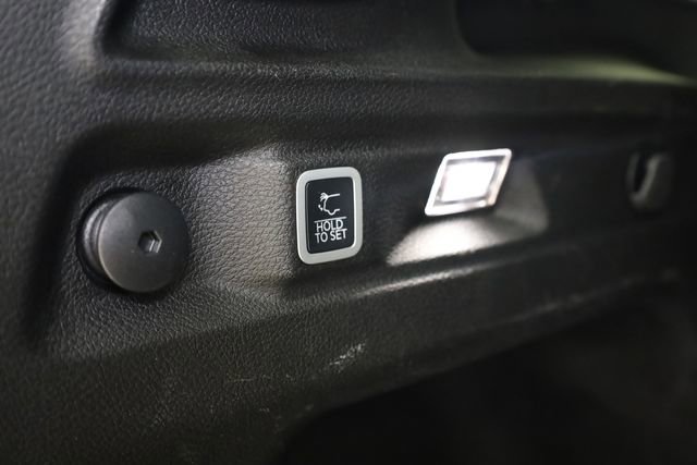 Used 2024 Jeep Grand Cherokee L Laredo image 37