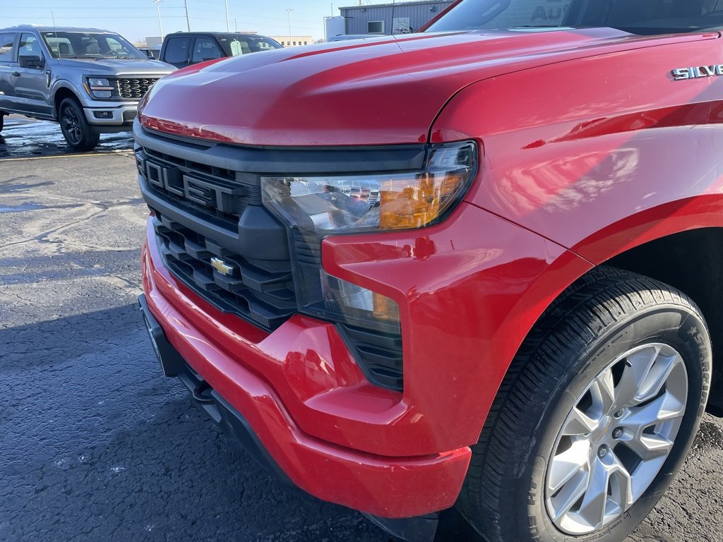 Used 2023 Chevrolet Silverado 1500 Custom image 34