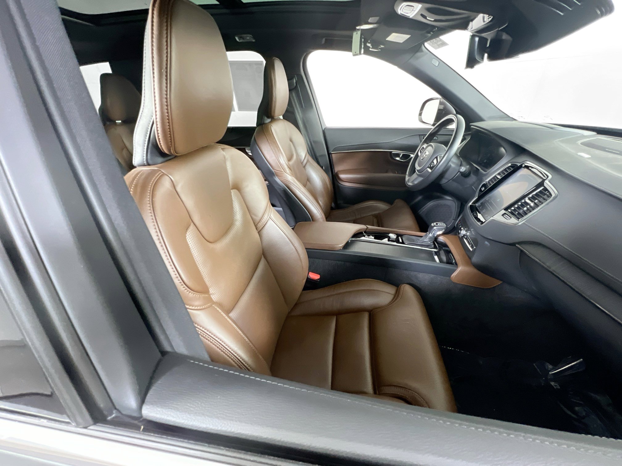 Used 2022 Volvo XC90 T6 Inscription w/ Advanced Package image 29