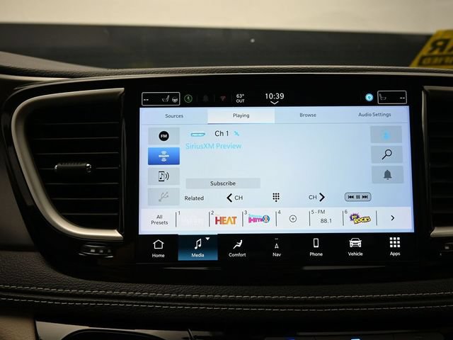Used 2024 Chrysler Pacifica Limited FWD image 24