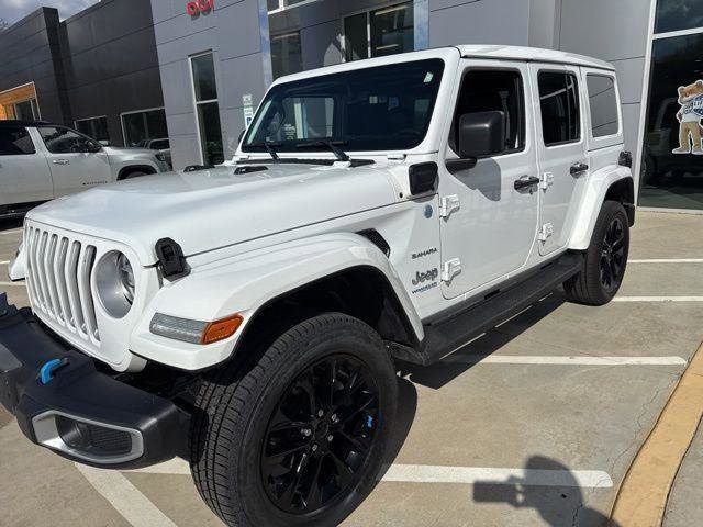 Used 2022 Jeep Wrangler Unlimited Sahara w/ Cold Weather Group image 10