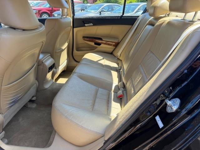 Used 2011 Honda Accord EX-L image 32