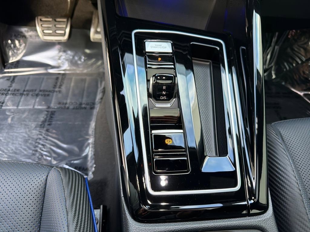 Certified 2024 Volkswagen Golf R 2.0T image 28