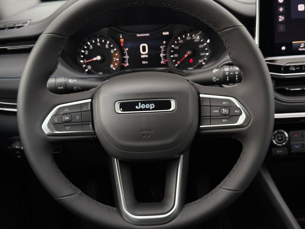 New 2026 Jeep Compass Latitude image 12