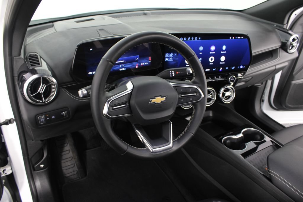 Used 2024 Chevrolet Blazer EV LT AWD/4WD image 9