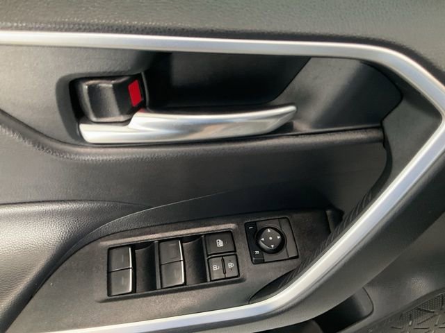 Used 2023 Toyota RAV4 XLE AWD/4WD image 6
