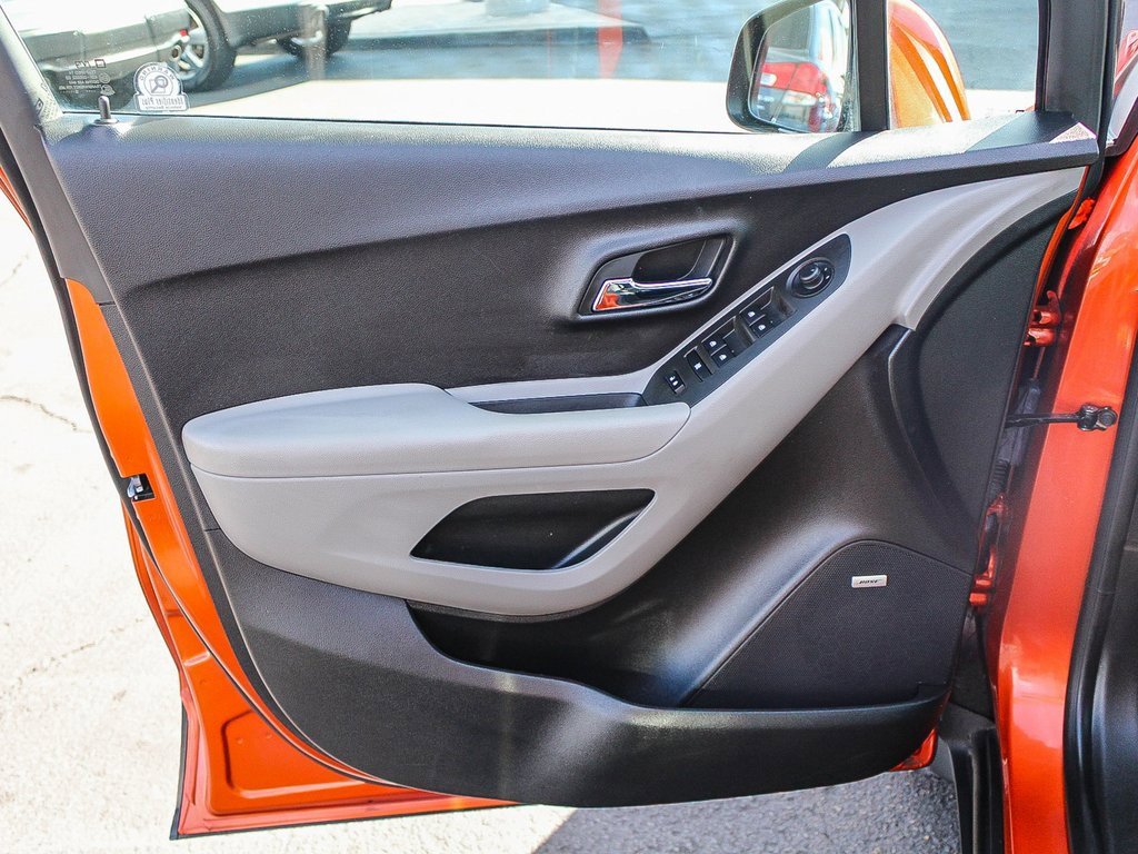 Used 2015 Chevrolet Trax LT w/ LT Sun and Sound Package image 21