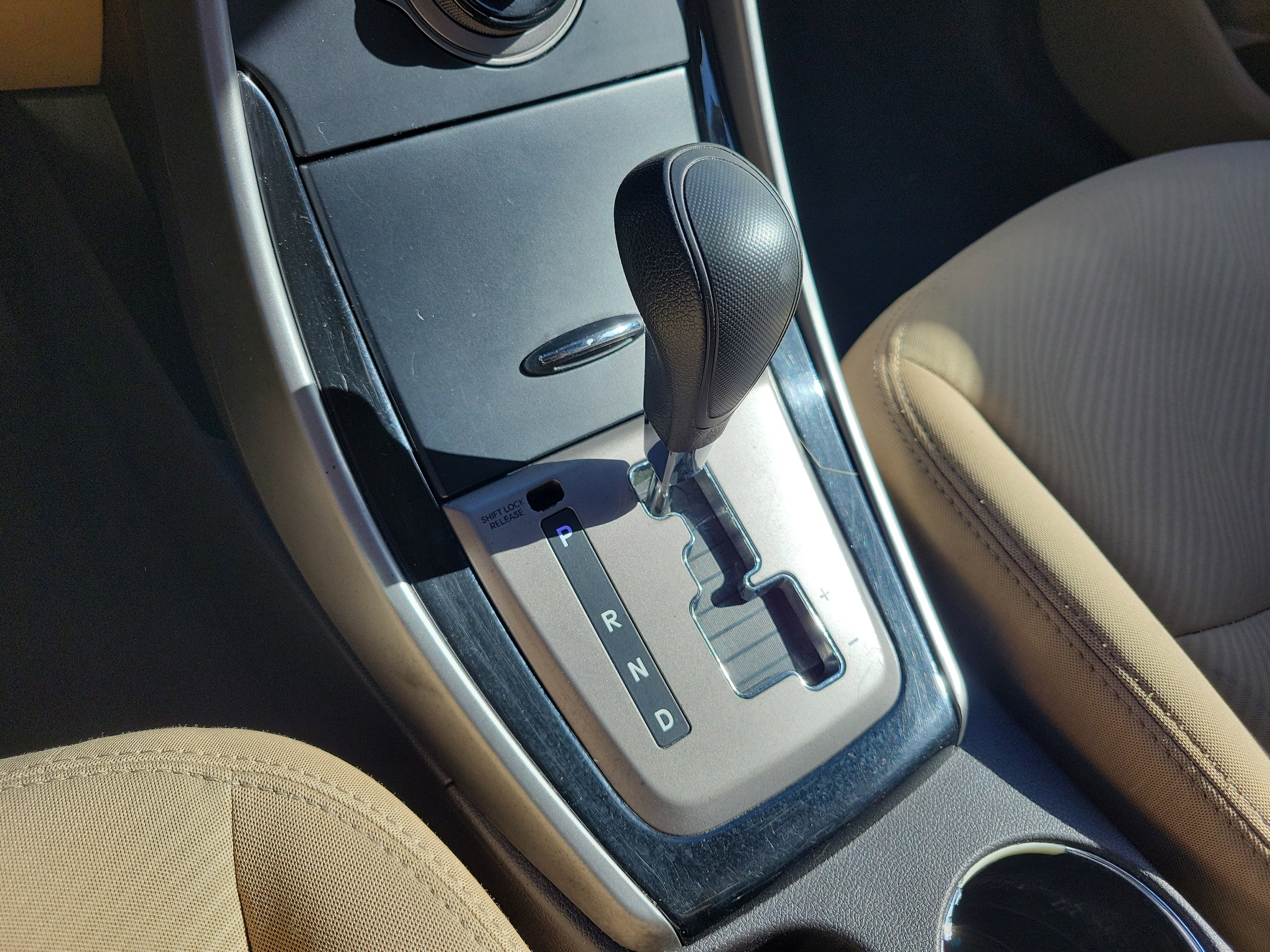 Used 2013 Hyundai Elantra GLS image 31