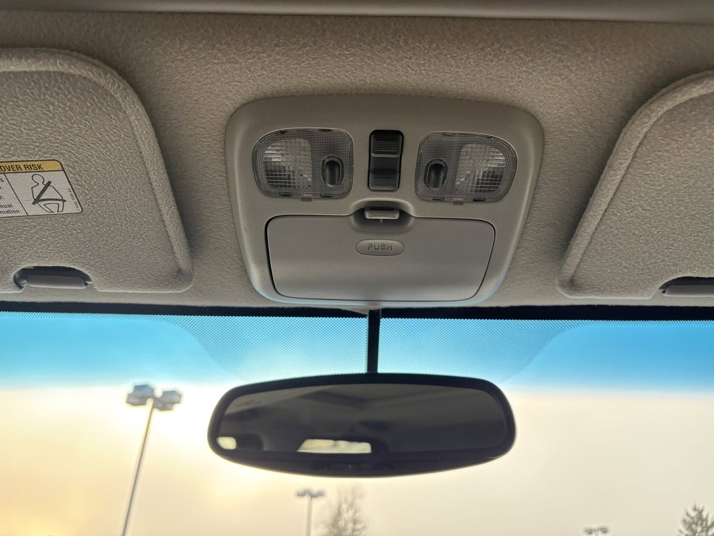 Used 2004 Ford Escape Limited image 27