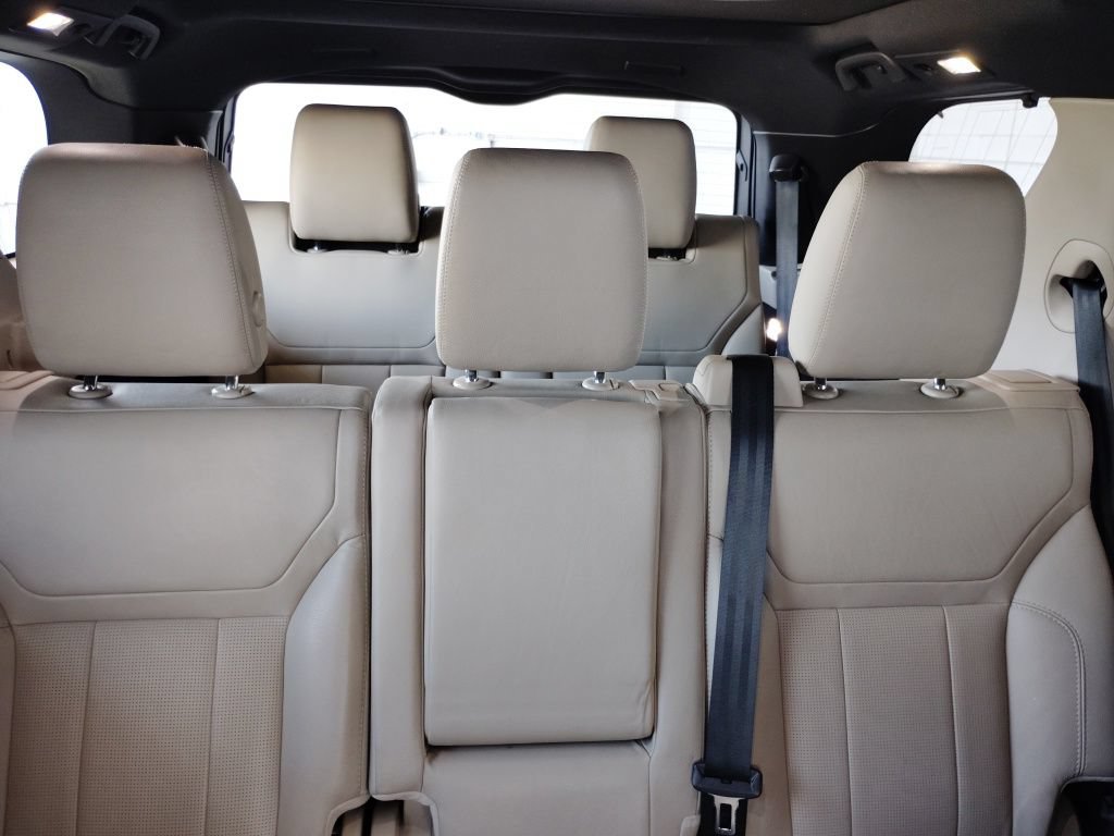 Used 2019 Land Rover Discovery HSE AWD/4WD image 22