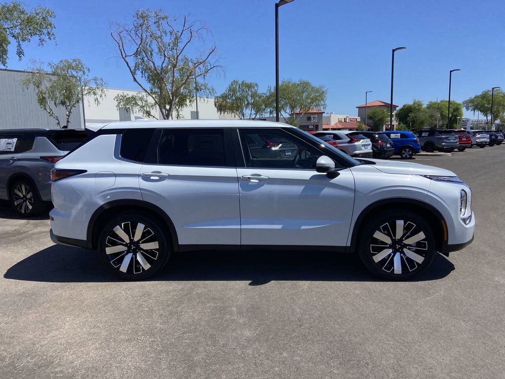 New 2026 Mitsubishi Outlander SE AWD/4WD image 10