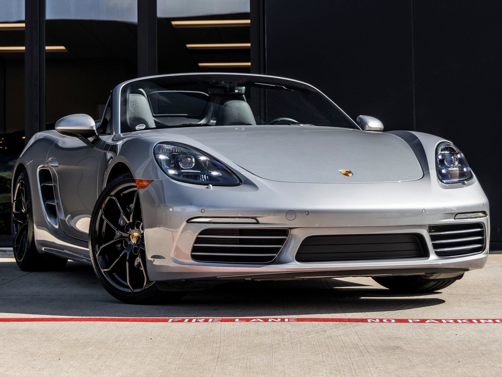 Certified 2024 Porsche 718 Boxster RWD image 6