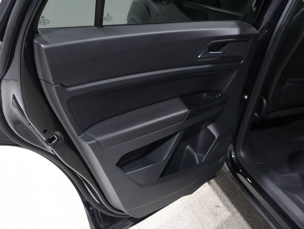 Used 2020 Volkswagen Atlas Cross Sport SE w/ Panoramic Sunroof Package AWD/4WD image 19