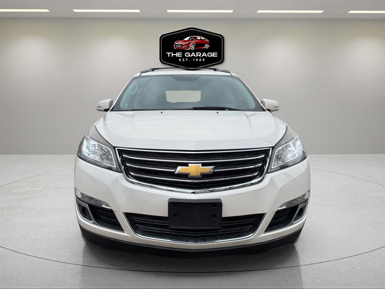 Used 2015 Chevrolet Traverse LT w/ LPO, 'HIT The Road' Package image 8