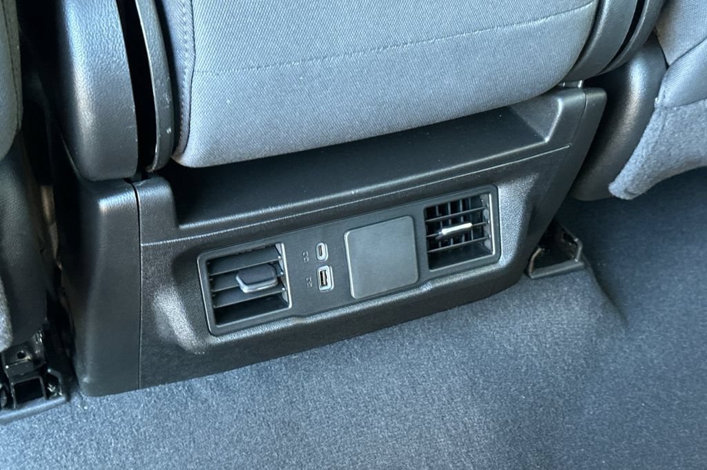 Used 2024 Chevrolet Silverado 1500 Custom RWD image 16
