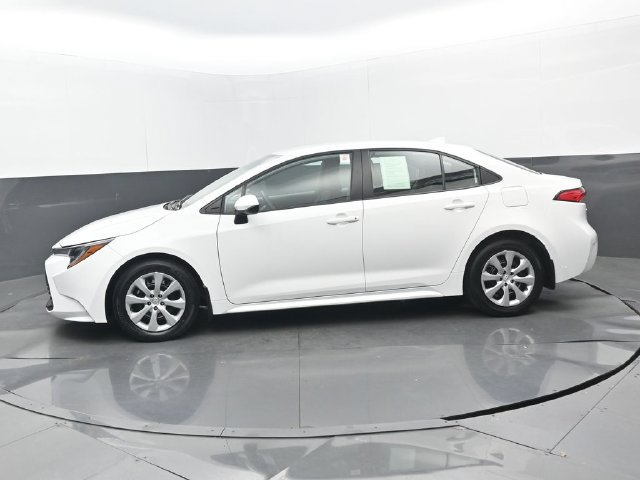 Used 2025 Toyota Corolla LE FWD image 22