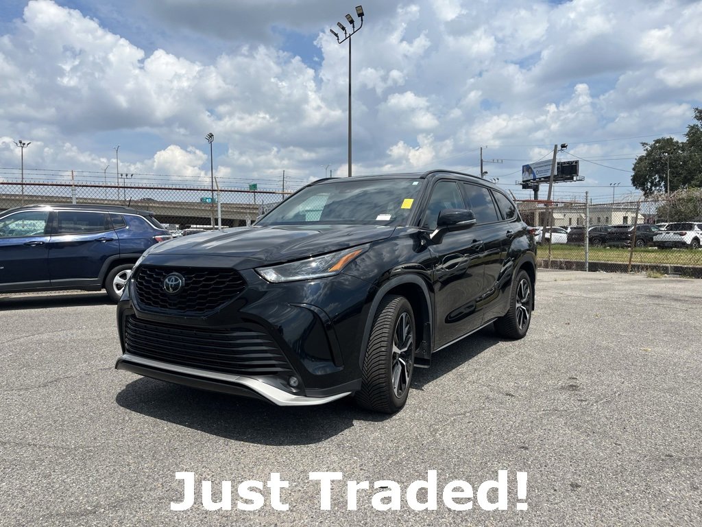 Used 2022 Toyota Highlander XSE