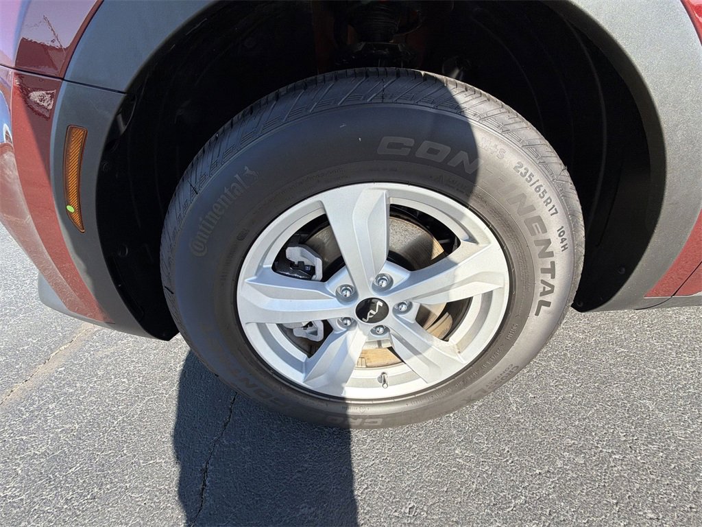 Used 2025 Kia Sorento LX image 10