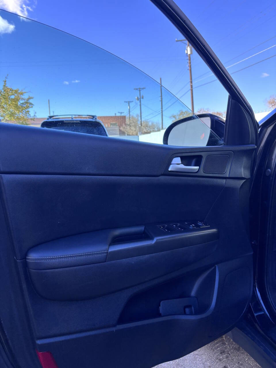 Used 2017 Kia Sportage EX image 7