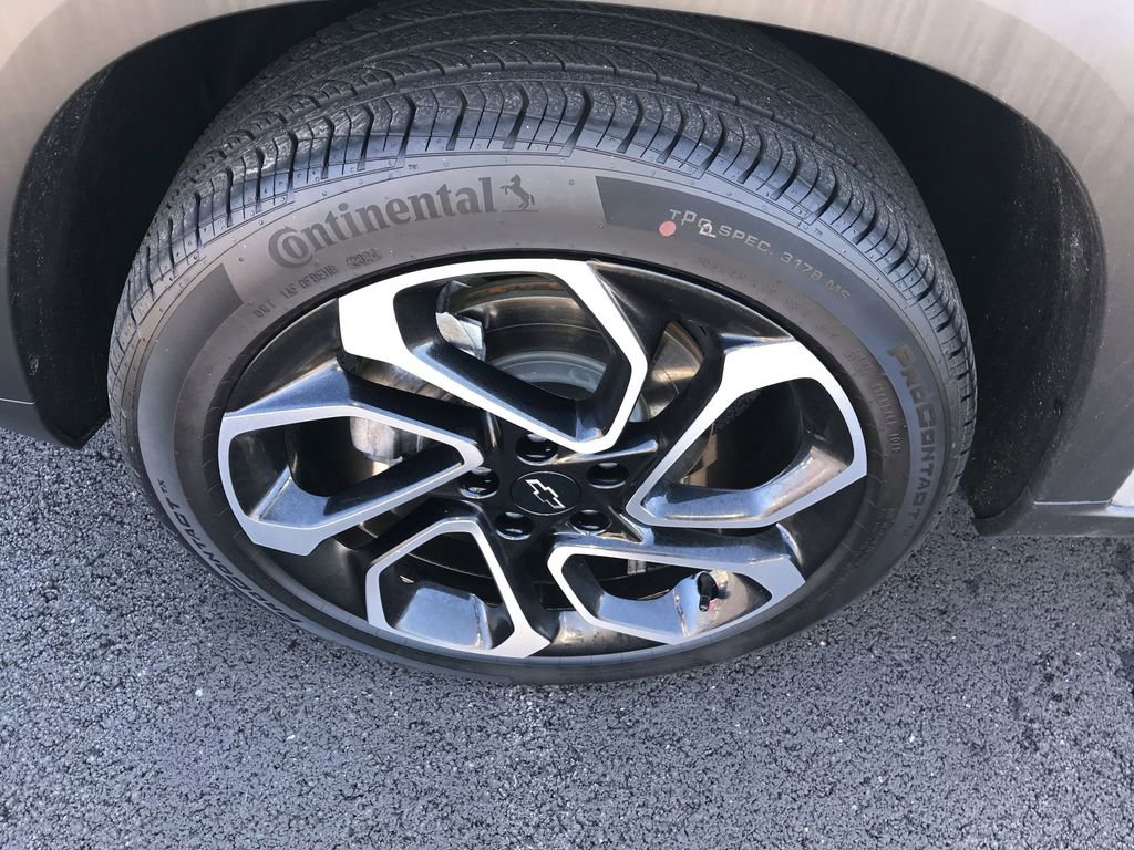 Used 2025 Chevrolet Trax RS w/ Sunroof Package image 10