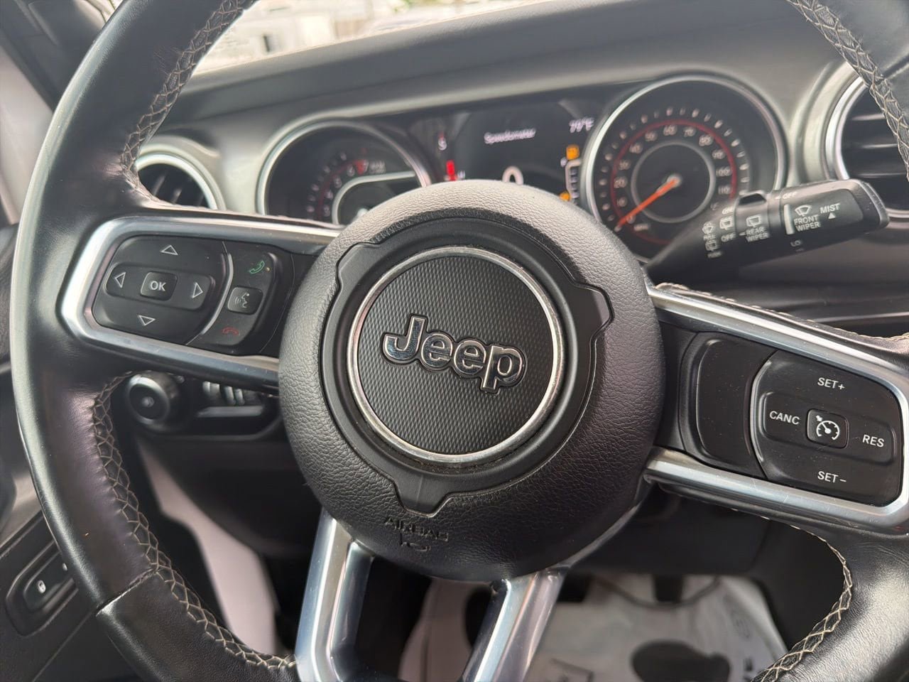 Used 2020 Jeep Wrangler Unlimited Sahara w/ Uconnect 4C Nav & Sound Group AWD/4WD image 24