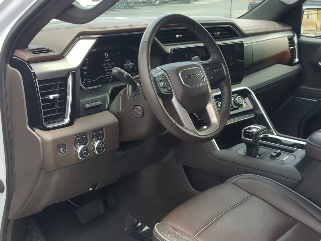 Used 2023 GMC Sierra 1500 Denali w/ Denali Reserve Package AWD/4WD image 10