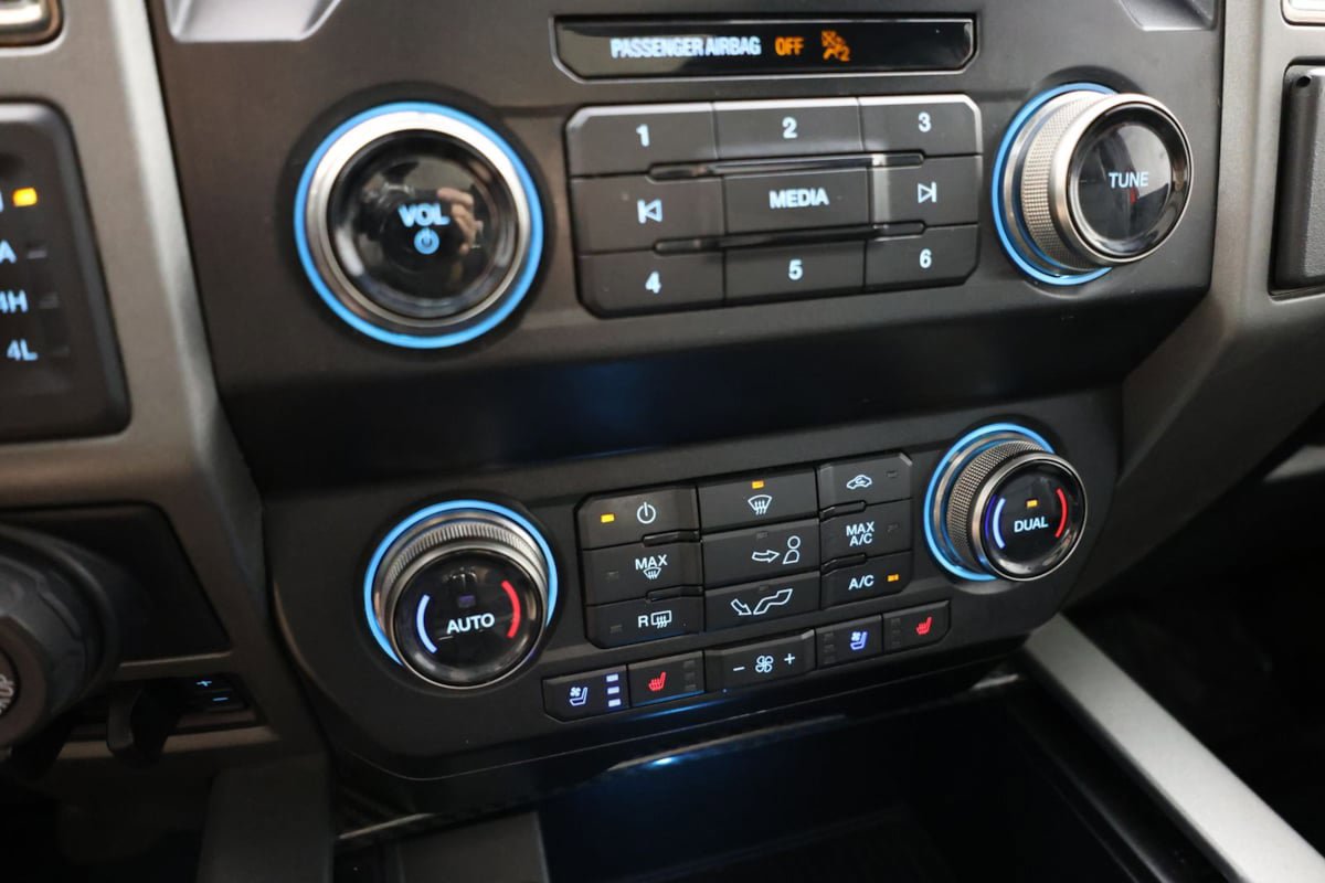 Used 2020 Ford F150 Raptor w/ Equipment Group 802A Luxury AWD/4WD image 33