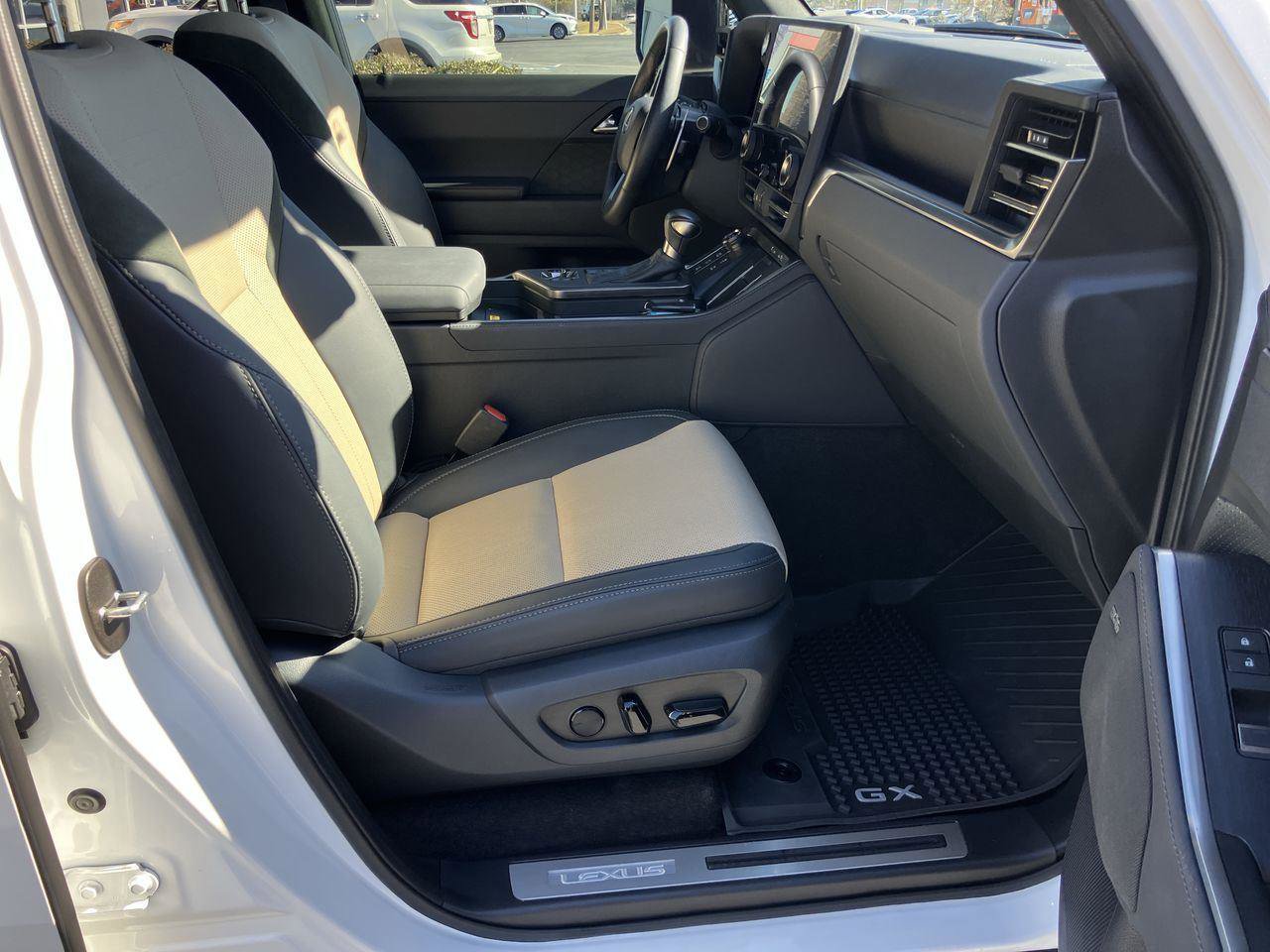 Used 2024 Lexus GX 550 550 Overtrail+ image 37