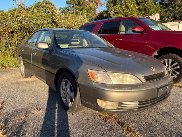 Used 1999 Lexus ES 330 FWD image 2