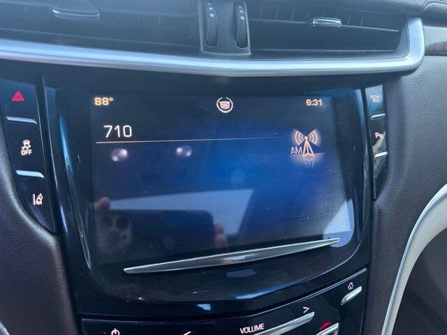 Used 2013 Cadillac XTS Premium AWD/4WD image 26