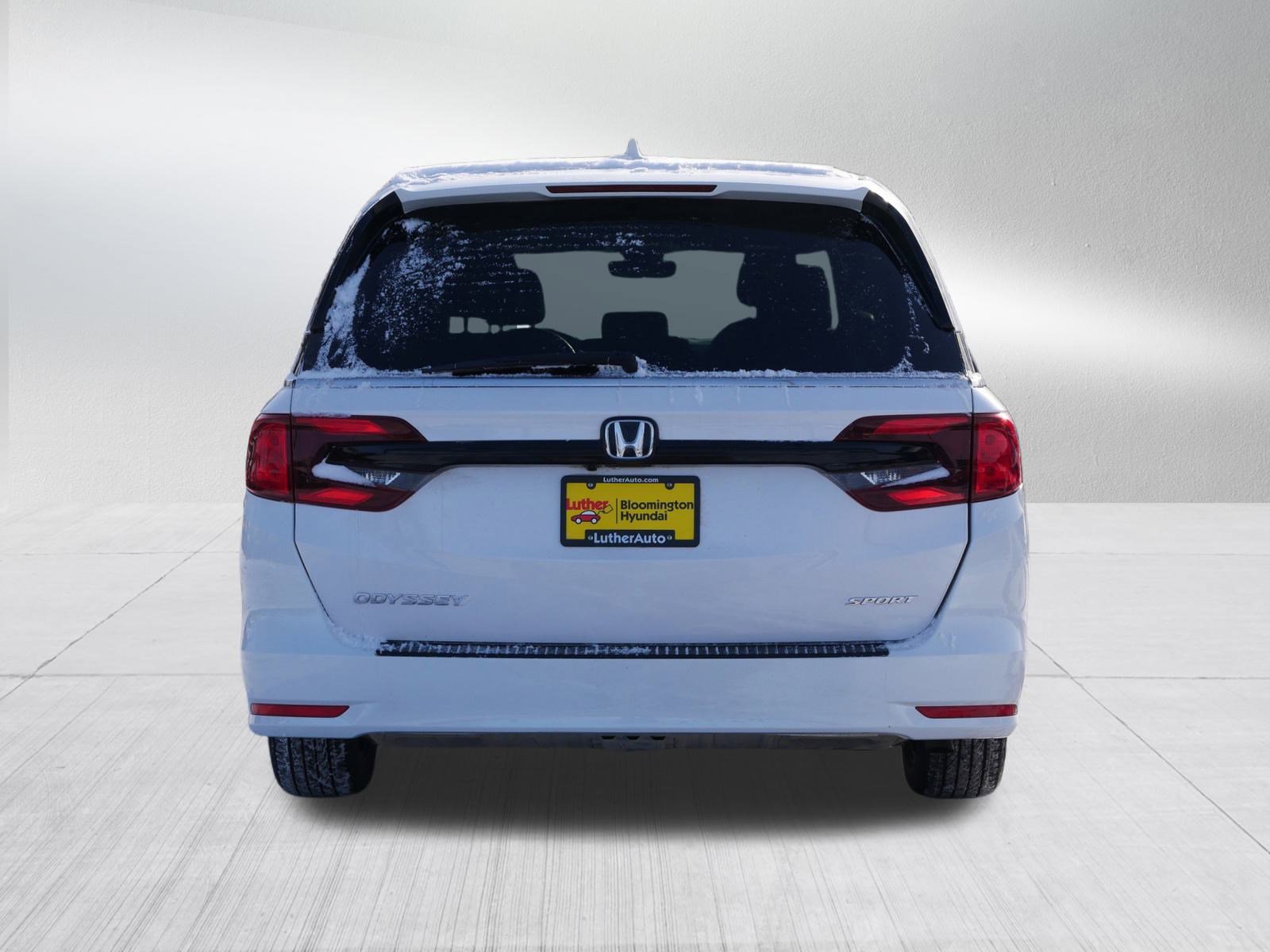 Used 2024 Honda Odyssey Sport image 6