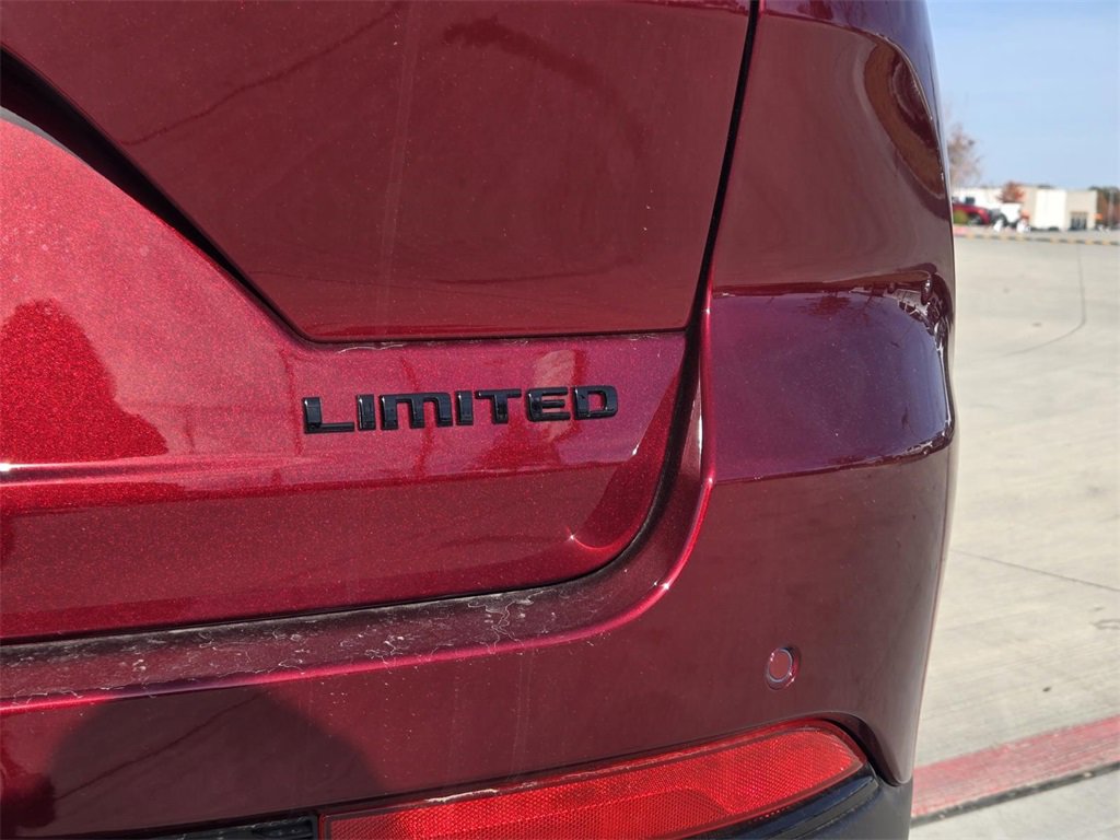 New 2025 Jeep Grand Cherokee Limited w/ Black Appearance Package image 5