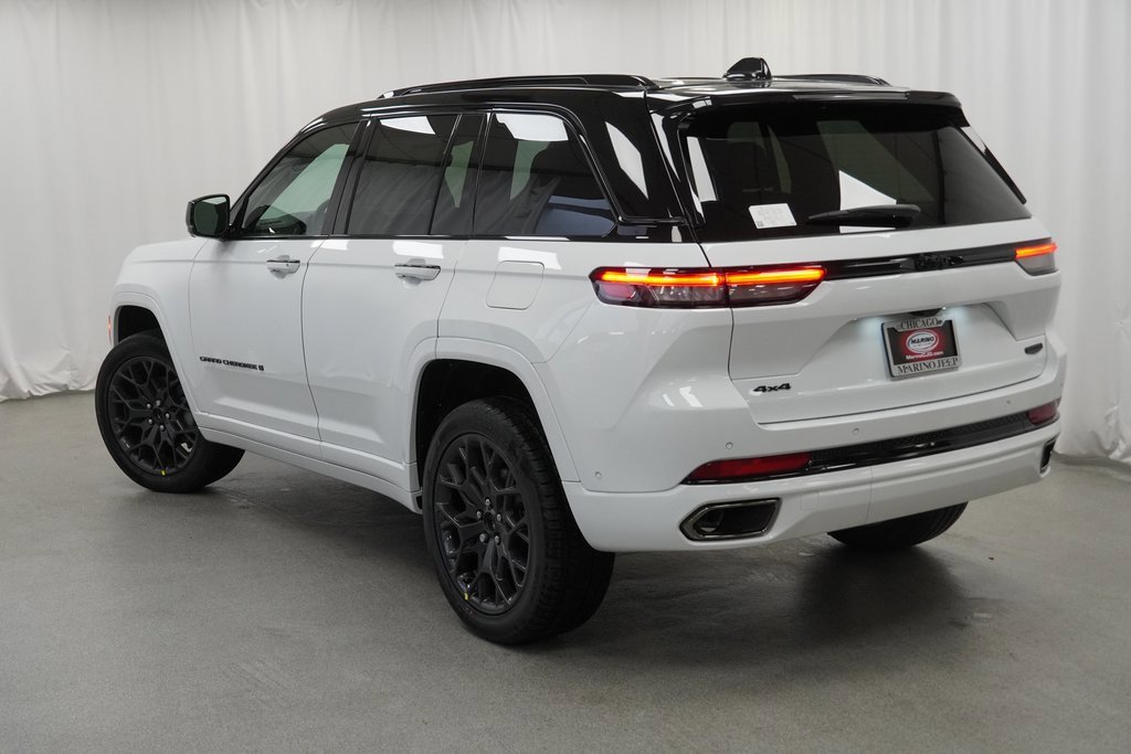 New 2025 Jeep Grand Cherokee Summit w/ Obsidian Package image 13