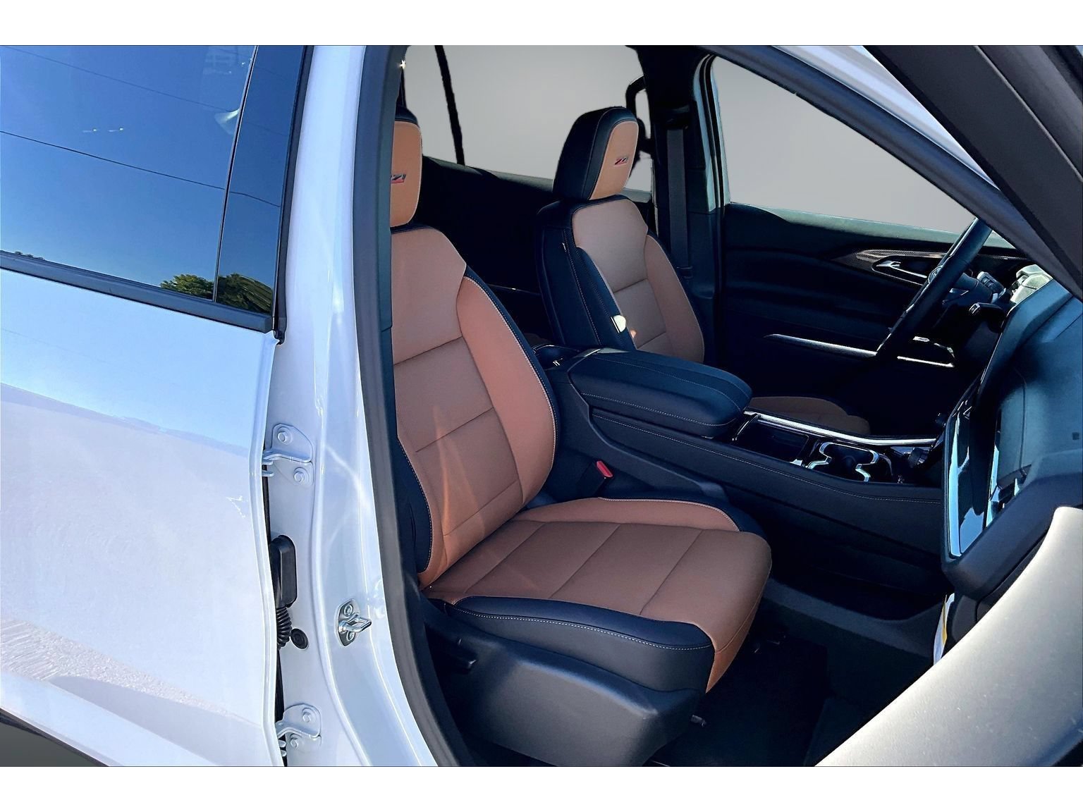 New 2027 Chevrolet Traverse Z71 w/ Enhanced Driving Package AWD/4WD image 11