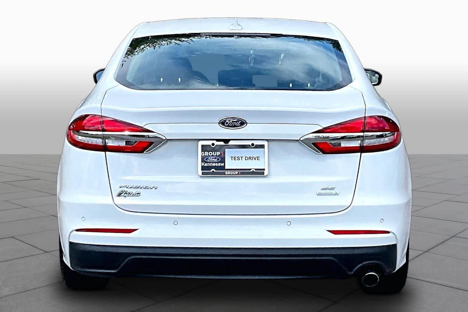 Used 2020 Ford Fusion SE FWD image 5