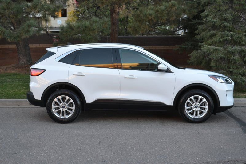 Used 2021 Ford Escape SE image 8
