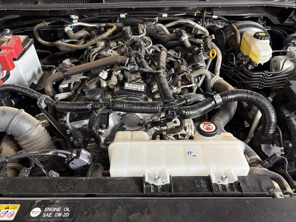 Used 2025 Toyota 4Runner SR5 AWD/4WD image 38