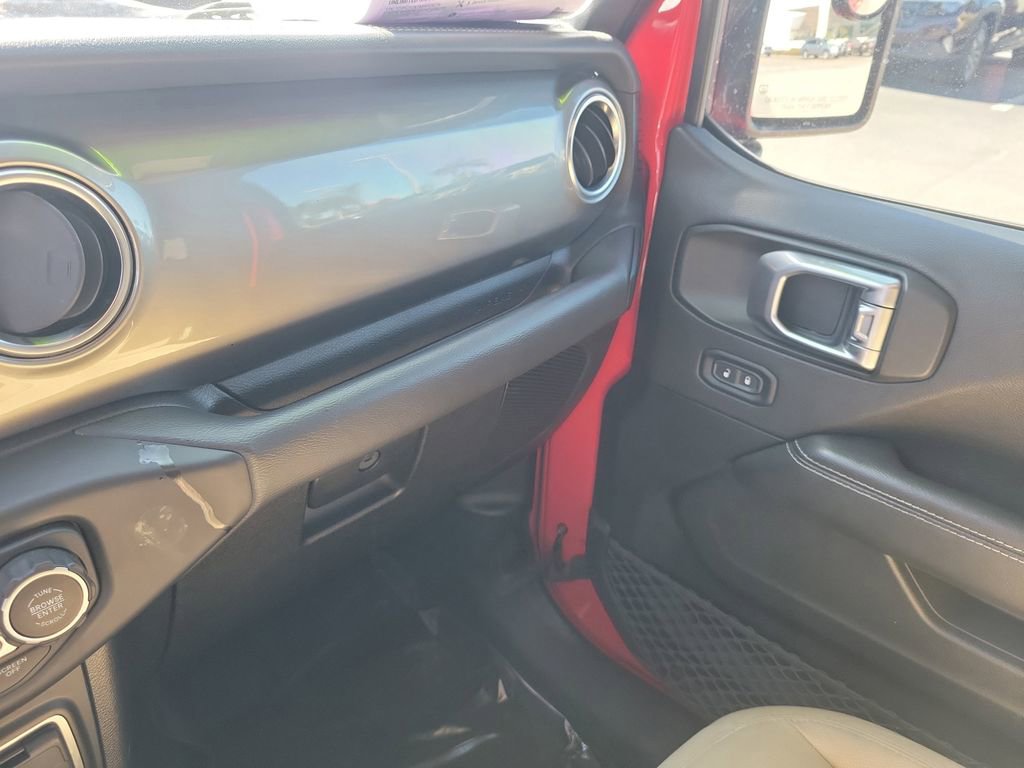 Used 2021 Jeep Wrangler Unlimited Sahara image 30