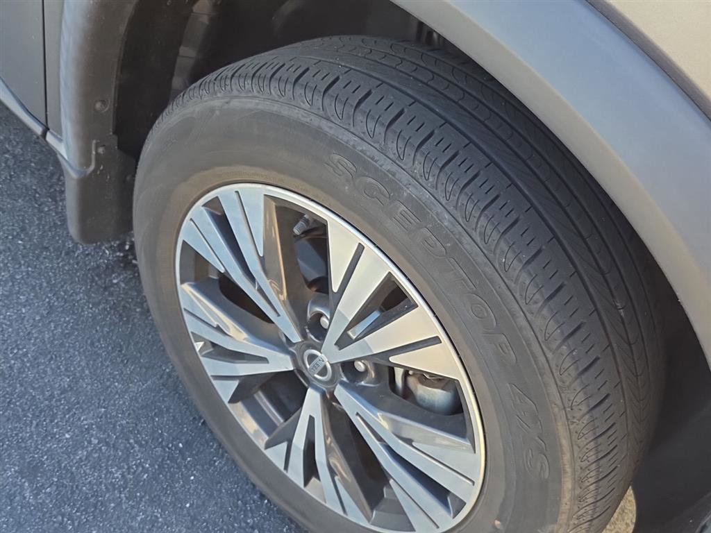 Certified 2021 Nissan Rogue SV w/ Premium Package FWD image 25