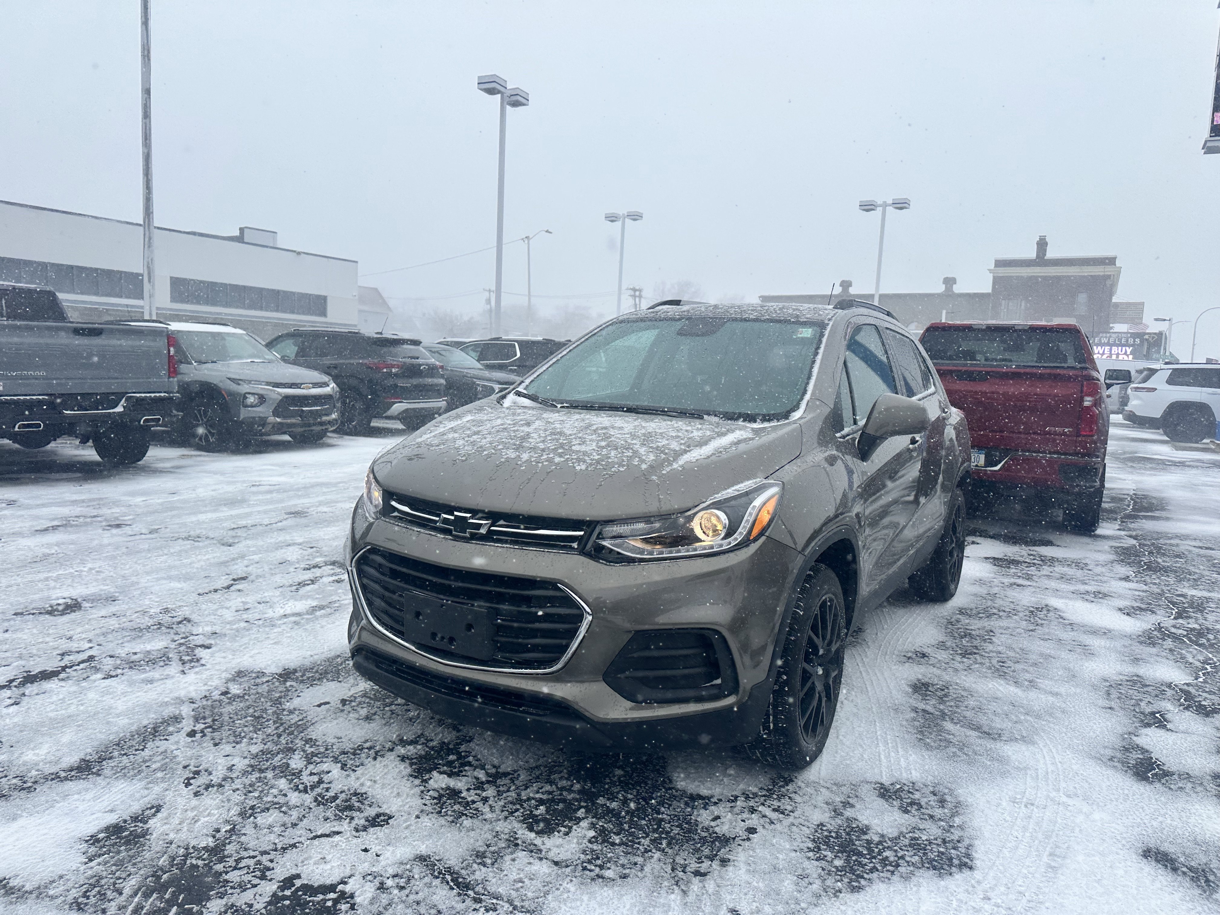 Used 2022 Chevrolet Trax LT w/ Premium Seat Package image 3