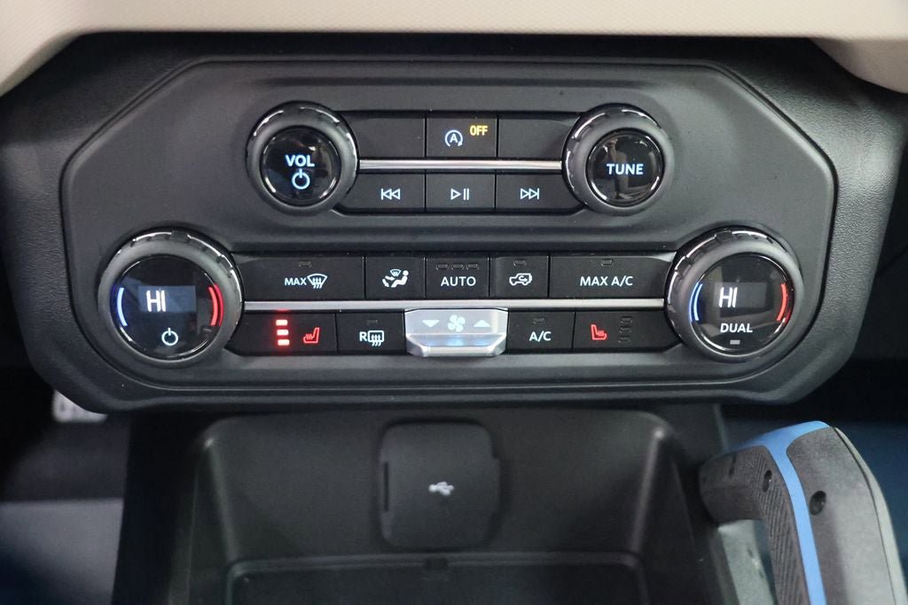 Used 2023 Ford Bronco Wildtrak AWD/4WD image 24