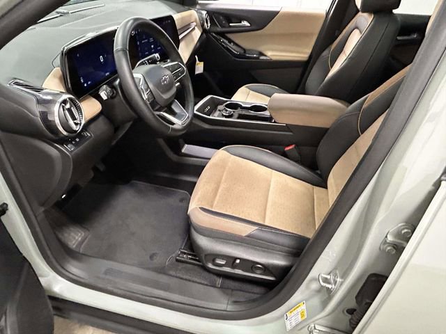Used 2025 Chevrolet Equinox ACTIV w/ Safety and Technology Package FWD image 12