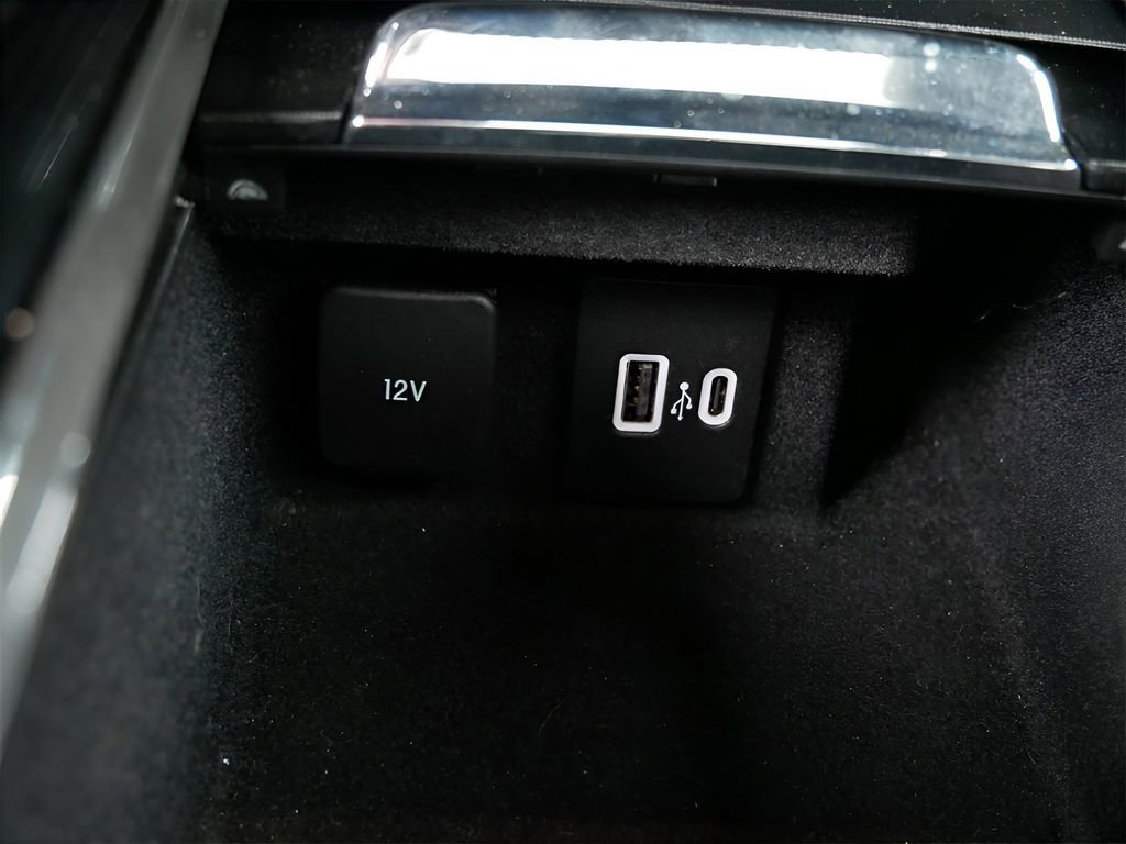 Used 2022 Lincoln Corsair Reserve w/ Sport Package image 26