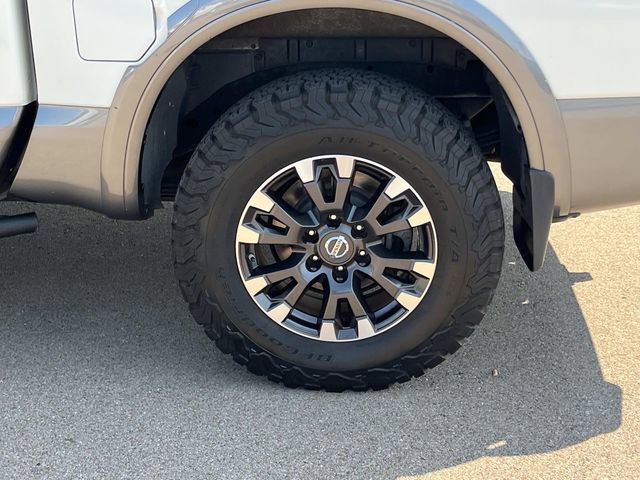 Used 2017 Nissan Titan PRO-4X AWD/4WD image 13