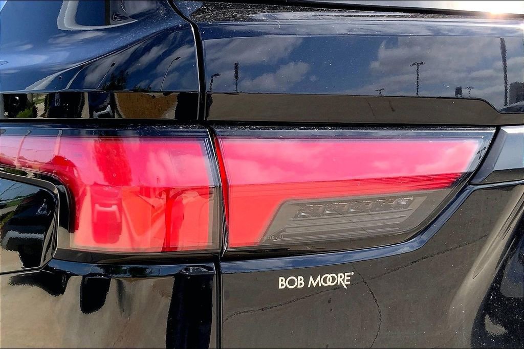 Used 2024 Toyota Sequoia SR5 w/ SR5 Premium Package AWD/4WD image 29