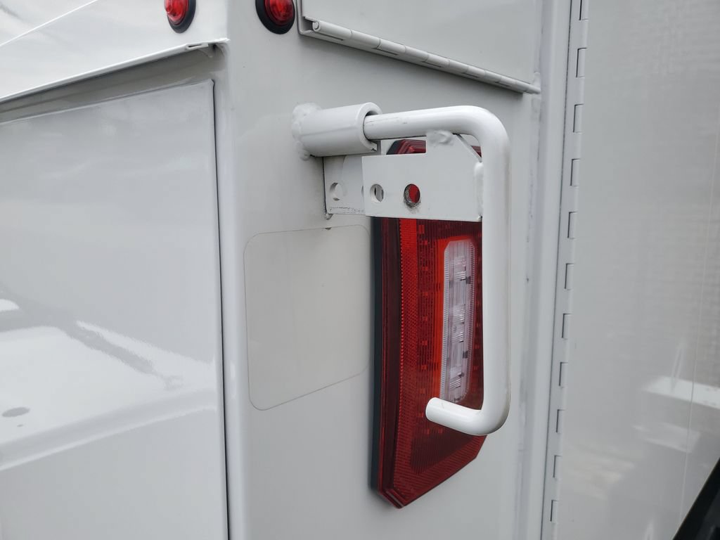 Used 2024 Chevrolet Express 3500 w/ Power Convenience Package RWD image 16