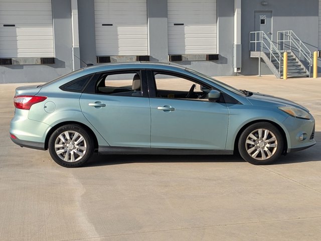 Used 2012 Ford Focus SE FWD image 4